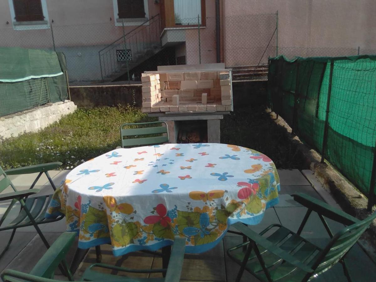 Appartement L'Impossibile à Appiano Gentile Extérieur photo