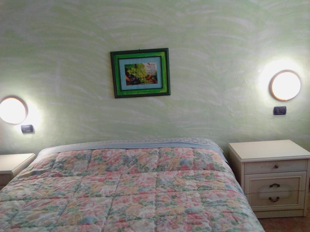 Appartement L'Impossibile à Appiano Gentile Extérieur photo